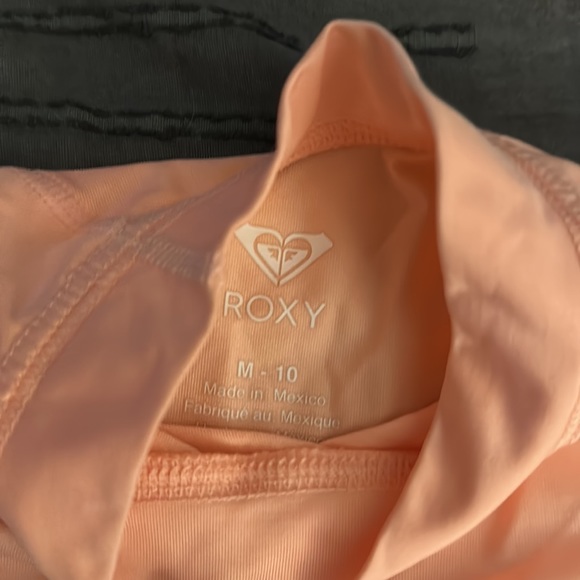Roxy Rashguard - Picture 3 of 5